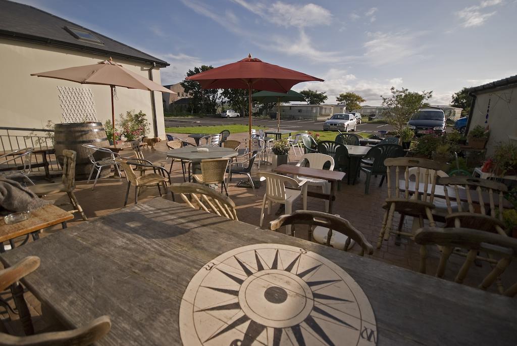 Beach Hotel & Restaurant Downings Exterior photo