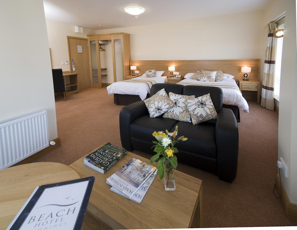 Beach Hotel & Restaurant Downings Room photo
